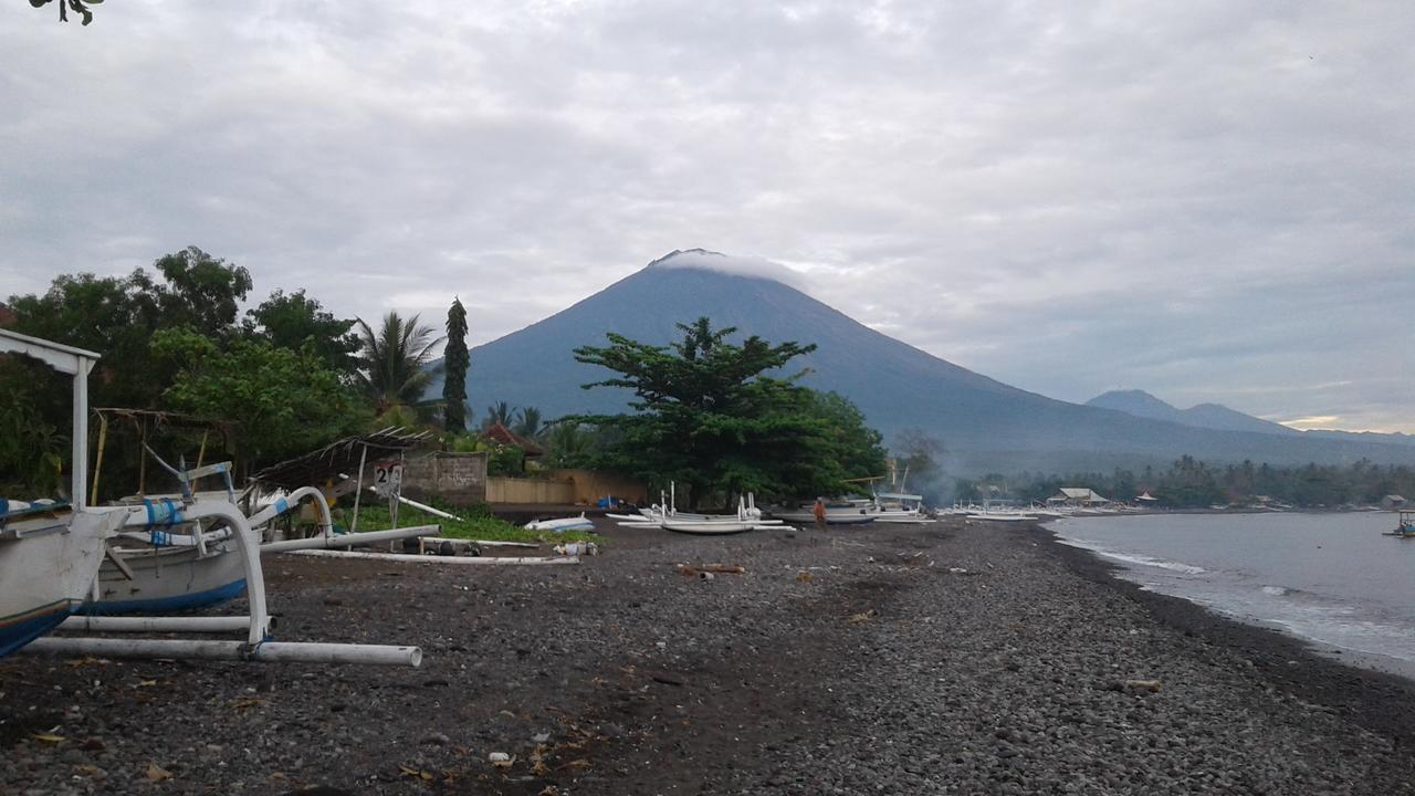 Tira Amed Homestay ภายนอก รูปภาพ